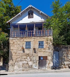 /international/pt/rua-abade-pais-pinto-beijos-portugal-beijos-viseu-310108699480/