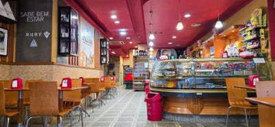 /international/pt/rua-do-municipio-47b-brandoa-portugal-encosta-do-sol-lisbon-310102412520/