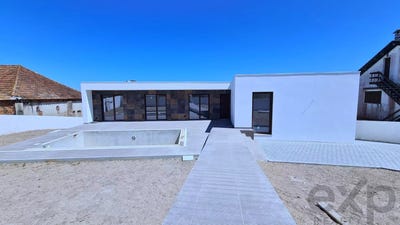 /international/pt/nossa-senhora-do-populo-leiria-310101227947/