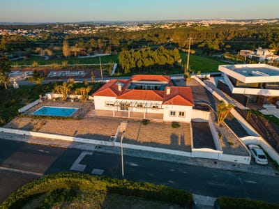 /international/pt/rua-do-talefe-1-nadadouro-portugal-nadadouro-leiria-310106776387/