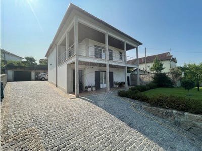 /international/pt/couto-de-baixo-e-couto-de-cima-viseu-310100609487/