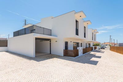 /international/pt/sao-joao-das-lampas-e-terrugem-lisbon-310099653689/
