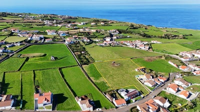 /international/pt/r-dr-manuel-joao-da-silveira-10-9630-111-lomba-da-fazenda-portugal-ilha-de-sao-miguel-azores-310108591788/