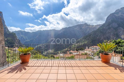 /international/pt/camara-de-lobos-madeira-310108510845/