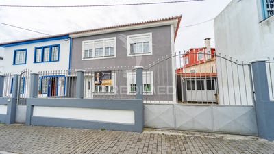 /international/pt/angra-sao-pedro-angra-do-heroismo-azores-120088767614/