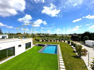 /international/pt/atouguia-da-baleia-leiria-310100789503/