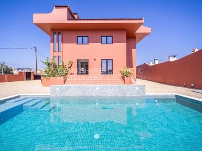/international/pt/charneca-de-caparica-setubal-municipality-310100938661/?lang=de