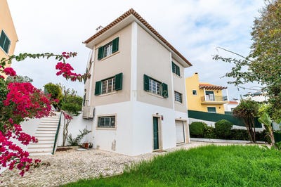 /international/pt/cascais-e-estoril-lisbon-310094778299/