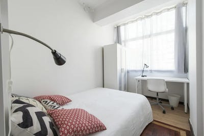 /international/pt/avenida-visconde-de-valmor-lisbon-lisbon-310093873077/