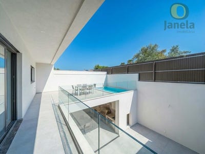 /international/pt/montenegro-faro-310109112407/?lang=th