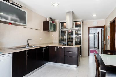 /international/pt/rua-das-cravinas-loures-lisbon-310107181595/