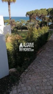 /international/pt/olhos-de-agua-faro-120088940578/
