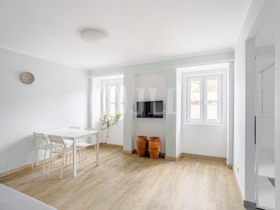 /international/pt/paco-de-arcos-lisbon-310100284428/