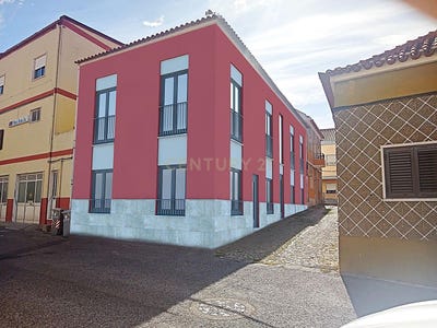 /international/pt/rua-mira-tejo-sao-joao-da-talha-portugal-santa-iria-de-azoia-lisbon-310102699473/