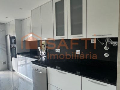 /international/pt/montenegro-faro-310100491387/
