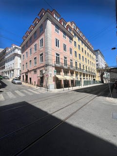 /international/pt/rua-das-flores-4-1200-161-lisboa-portugal-misericordia-lisbon-310105404099/