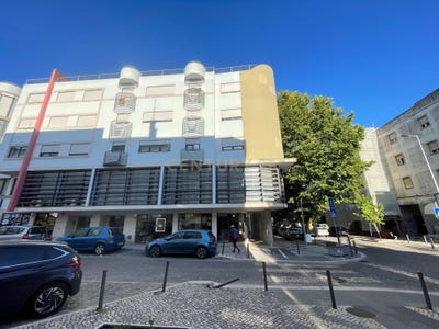 /international/pt/rua-da-madresilva-nº3-2ºb-algueirao-mem-martins-lisbon-310109072854/?lang=it