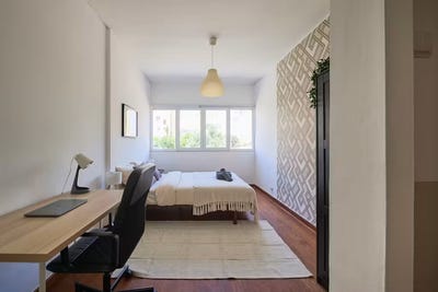 /international/pt/avenida-infante-santo-lisbon-lisbon-310109076384/