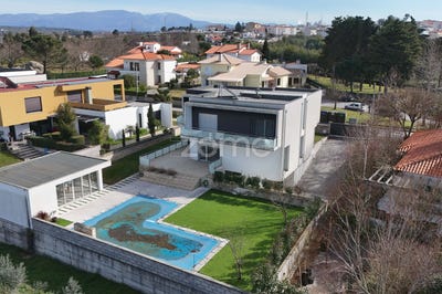 /international/pt/oliveira-do-hospital-coimbra-310097461576/