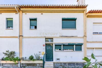 /international/pt/rua-do-alecrim-4-2695-bobadela-portugal-santa-iria-de-azoia-lisbon-310107702559/