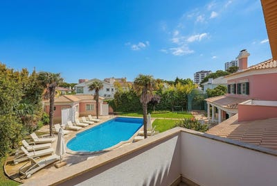 /international/pt/cascais-e-estoril-lisbon-310108035621/