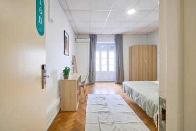 /international/pt/rua-alexandre-herculano-lisbon-lisbon-310098639011/