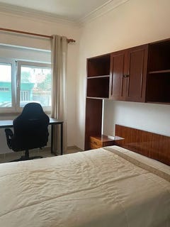 /international/pt/rua-das-meloas-almada-setubal-municipality-310093846749/