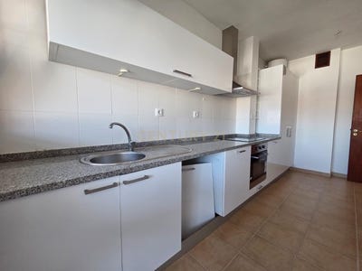 /international/pt/rua-do-vareiro-39-4º-direito-matosinhos-aveiro-310105943299/