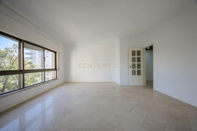 /international/pt/alameda-antonio-sergio-linda-a-velha-portugal-alges-lisbon-310108052741/