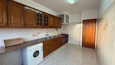 /international/pt/casal-de-cambra-lisbon-310100664229/