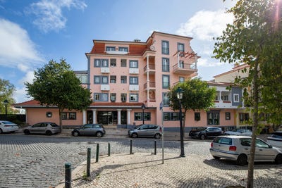 /international/pt/cascais-e-estoril-lisbon-310099846183/
