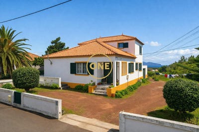 /international/pt/madalena-pico-azores-310108211485/