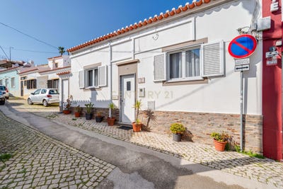 /international/pt/rua-doutor-manuel-teixeira-gomes-30-ferragudo-portugal-ferragudo-evora-310106937587/