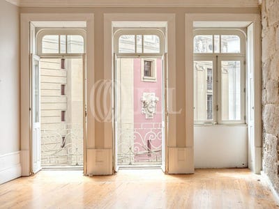 /international/pt/cedofeita-santo-ildefonso-se-miragaia-sao-nico-porto-310100993636/?lang=de