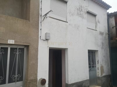/international/pt/rua-do-rossio-ninho-do-acor-castelo-branco-310105229167/