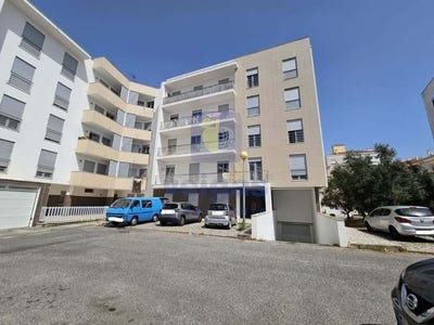 /international/pt/caldas-da-rainha-nossa-senhora-do-populo-leiria-310107942736/
