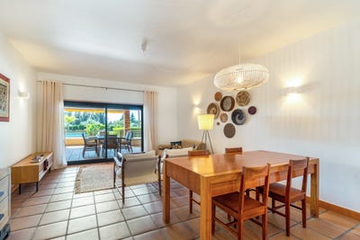 /international/pt/vilamoura-quarteira-lisbon-310106823588/