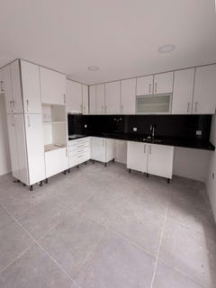 /international/pt/rua-quinta-da-ladeira-portugal-seixal-setubal-municipality-310108939229/