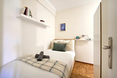 /international/pt/rua-coronel-marques-leitao-lisbon-lisbon-310093928643/