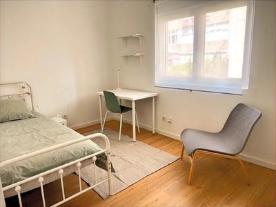 /international/pt/rua-das-escadinhas-almada-setubal-municipality-310093841514/