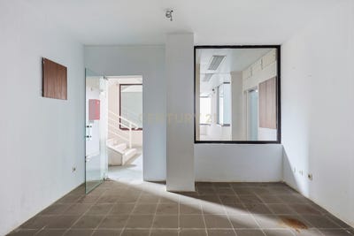 /international/pt/rua-ary-santos-12-loja-12-laranjeiro-e-feijo-setubal-municipality-310107703147/