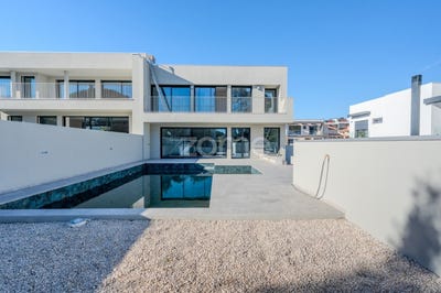 /international/pt/oeiras-lisbon-310105336521/