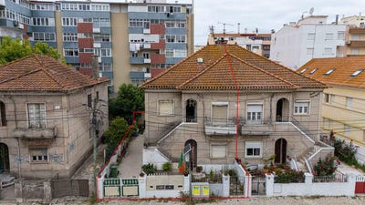 /international/pt/avenida-dom-sebastiao-costa-da-caparica-portugal-costa-da-caparica-setubal-municipality-310108829436/