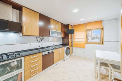 /international/pt/rua-casal-do-abadeco-1074-famoes-portugal-ramada-e-canecas-lisbon-310104887810/