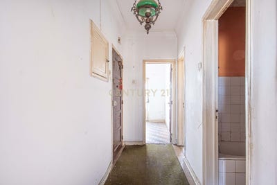 /international/pt/avenida-sacadura-cabral-amadora-portugal-venteira-lisbon-310108669891/