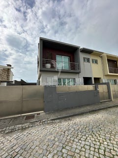 /international/pt/mindelo-vila-do-conde-porto-310106709402/