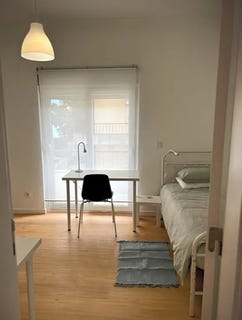 /international/pt/rua-das-escadinhas-almada-setubal-municipality-310093828301/