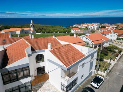 /international/pt/rua-frei-rodrigo-benavente-atouguia-da-baleia-portugal-atouguia-da-baleia-leiria-310107704656/