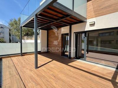/international/pt/leiria-pousos-barreira-e-cortes-leiria-leiria-310107675728/