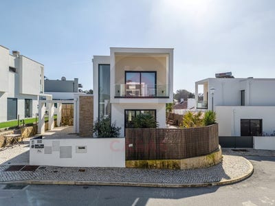 /international/pt/foz-do-arelho-leiria-310105006984/